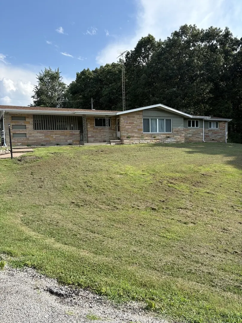 19413 E Illinois Highway 15 HWY, Mt Vernon, IL 62864
