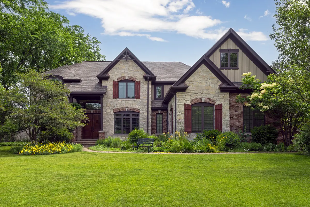 901 Kenton RD, Deerfield, IL 60015