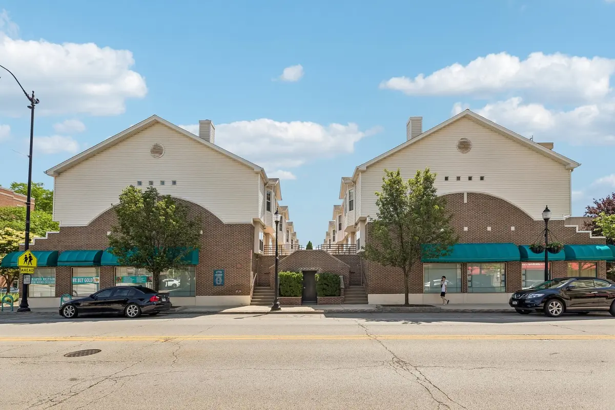 8029 Lincoln AVE, Skokie, IL 60077