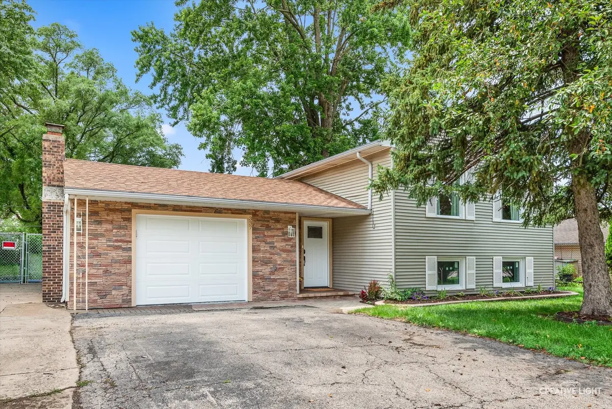 337 E Briarcliff RD, Bolingbrook, IL 60440