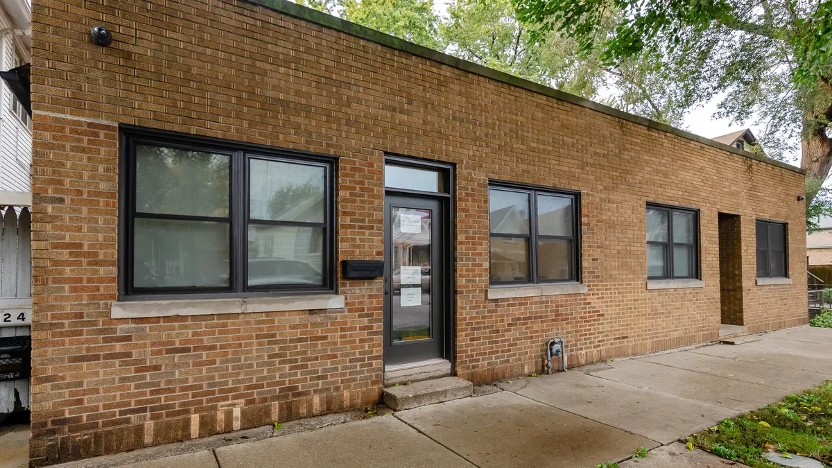 2722 S Hillock AVE, Chicago, IL 60608