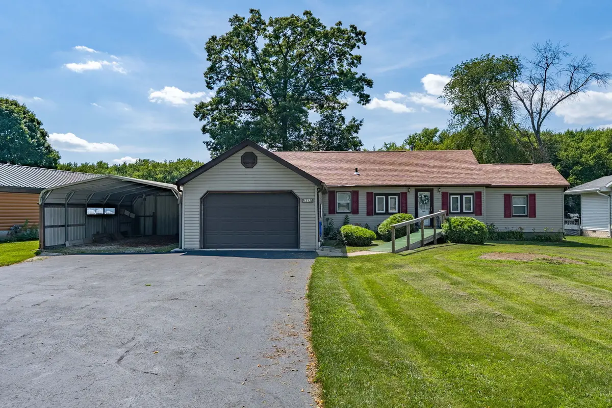 1212 3rd ST S, Cordova, IL 61242