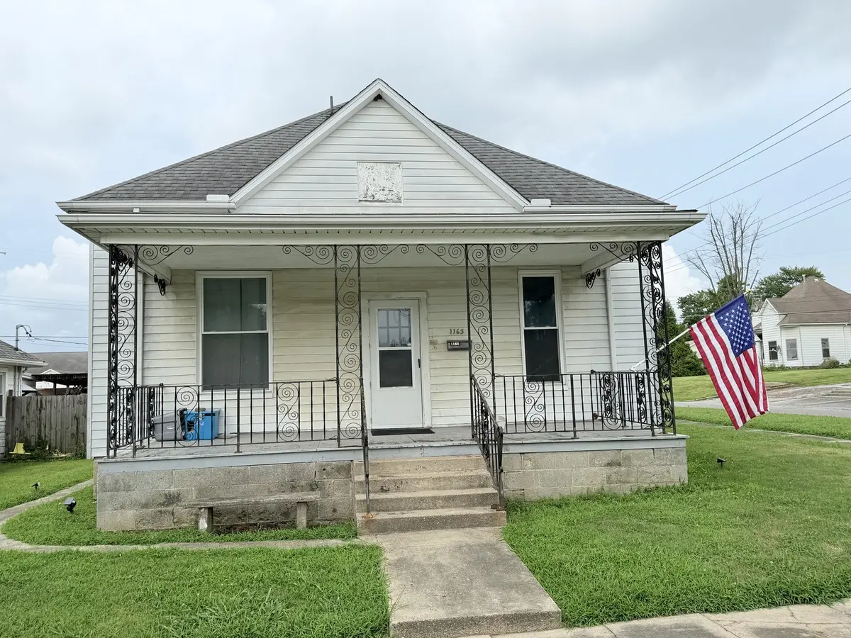 1163 1st ST, Eldorado, IL 62930