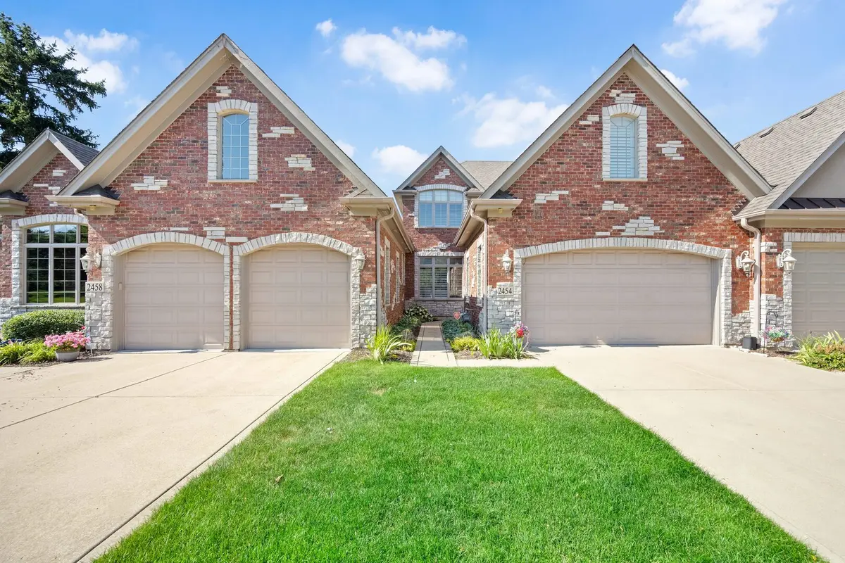 2454 Durand DR, Downers Grove, IL 60516