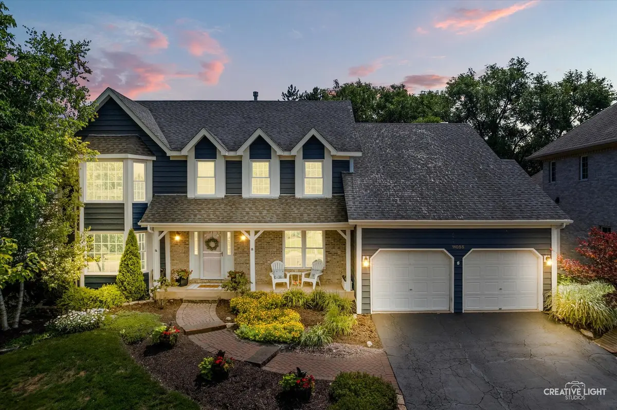 1N055 Coventry DR, Carol Stream, IL 60188