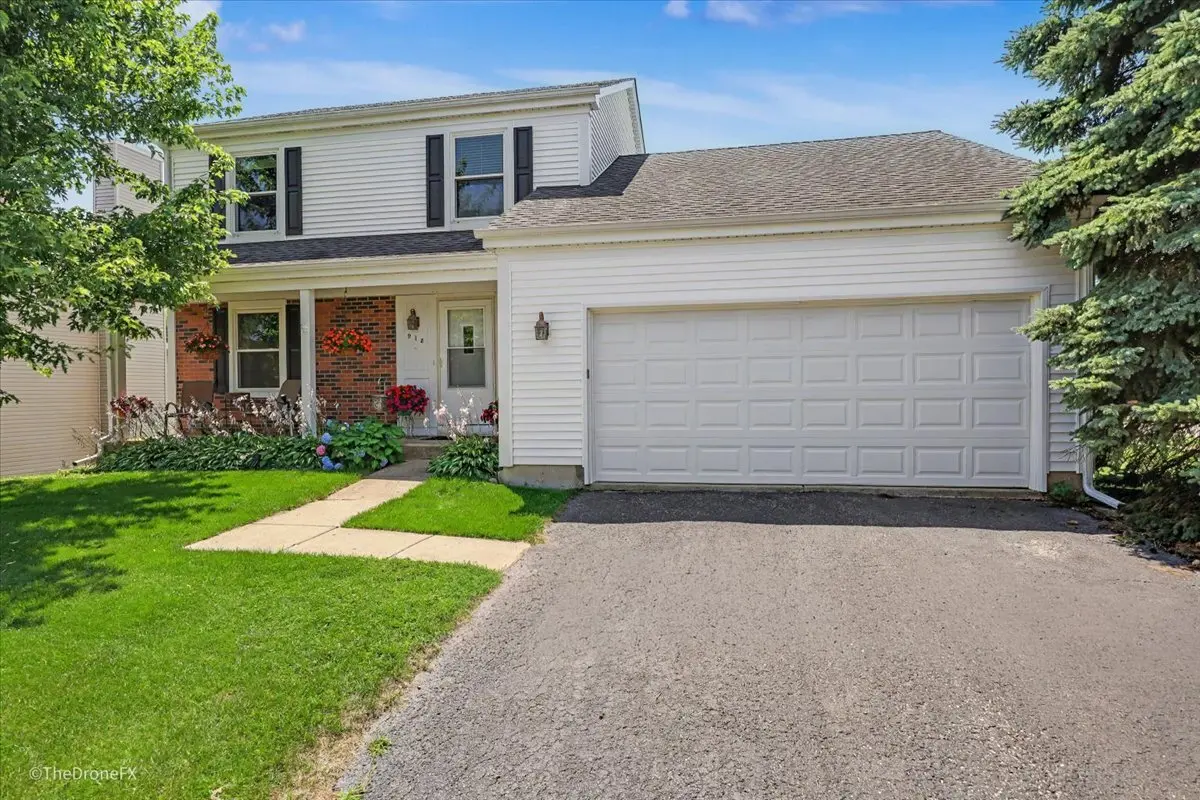 918 Horseshoe CT, Carol Stream, IL 60188