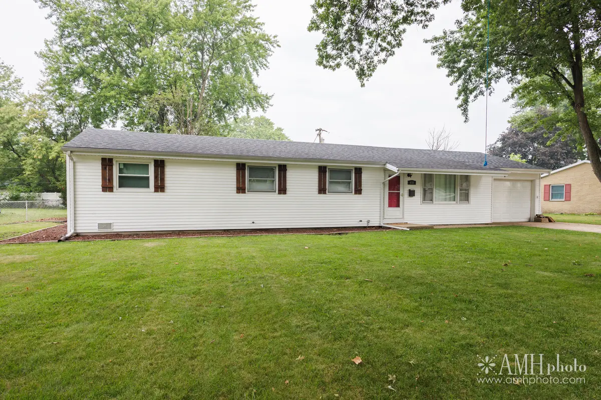 631 Robert DR, Bourbonnais, IL 60914
