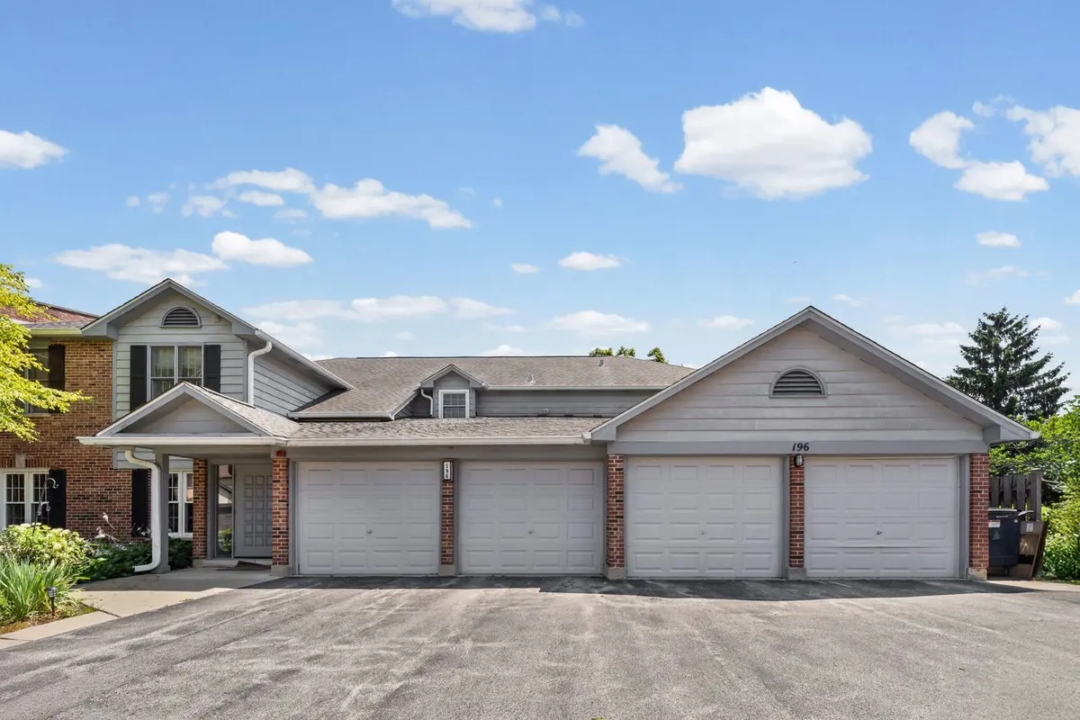 196 Grove AVE #B, Des Plaines, IL 60016