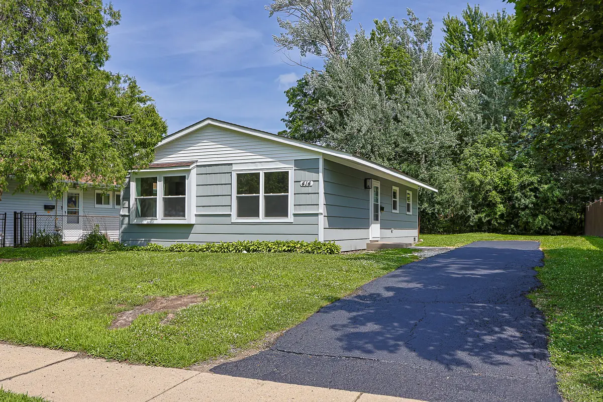 414 Tulsa AVE, Carpentersville, IL 60110