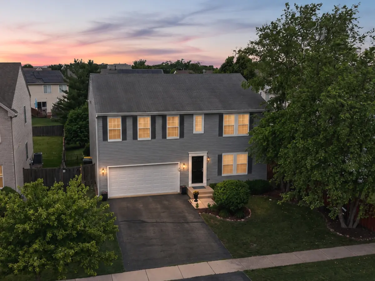 1196 Port Royal RD, Pingree Grove, IL 60140