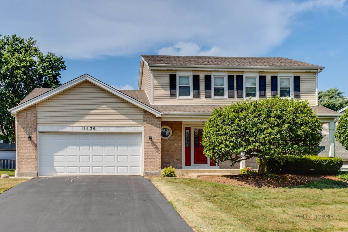 1636 Green River DR, Schaumburg, IL 60194