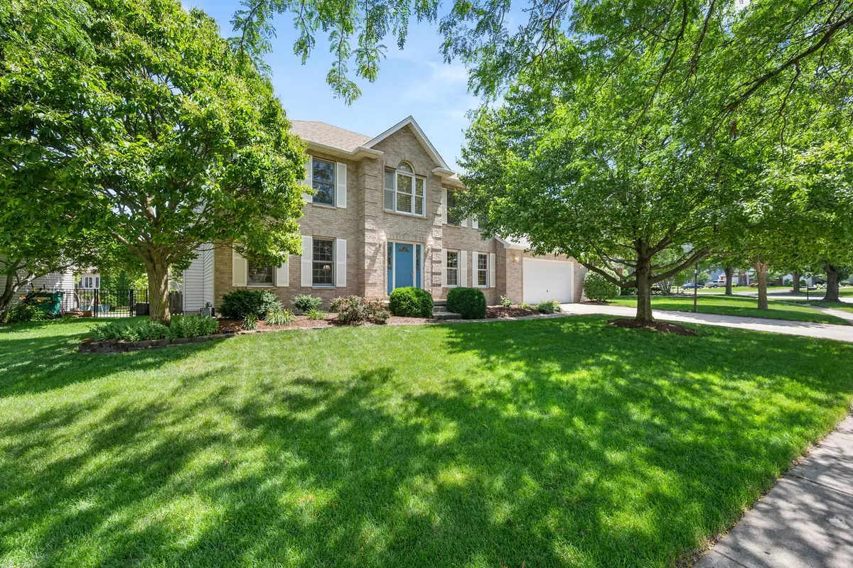 1239 Yorkshire DR S, Sycamore, IL 60178