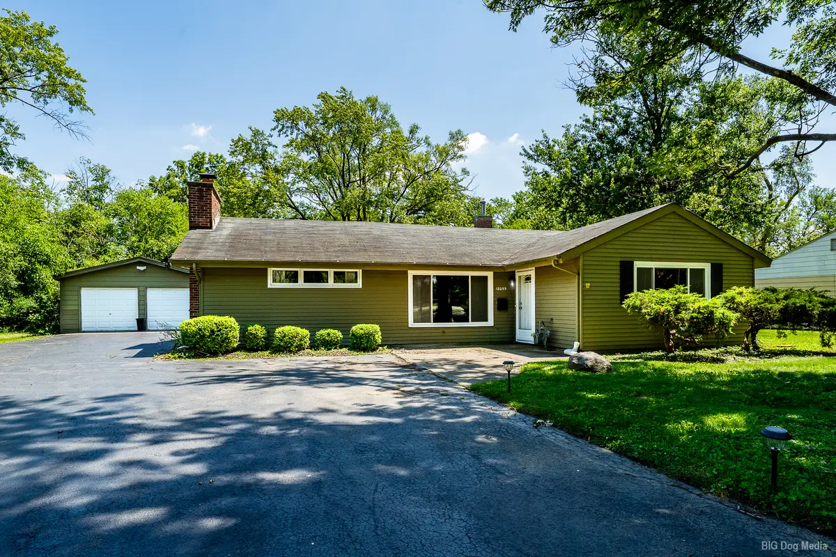 18055 Thomas LN, Country Club Hills, IL 60478