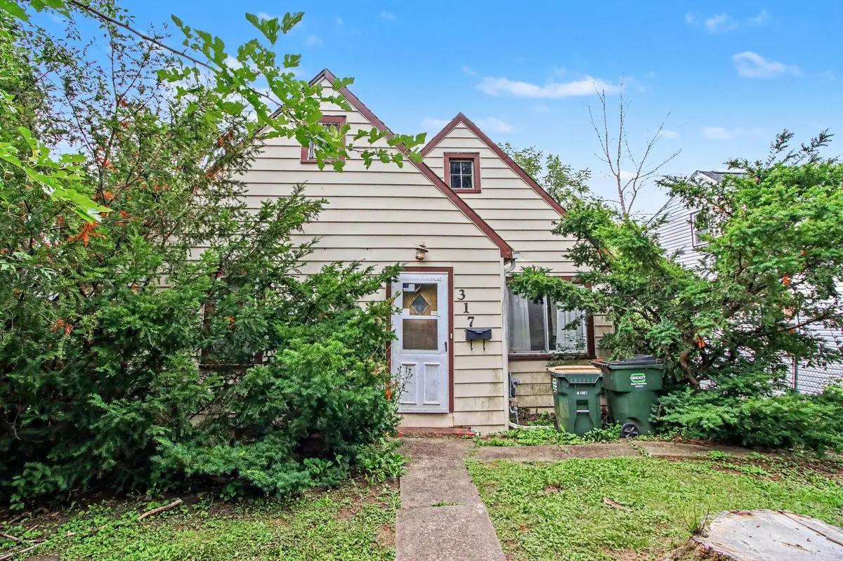 317 Grandview DR, Round Lake Park, IL 60073