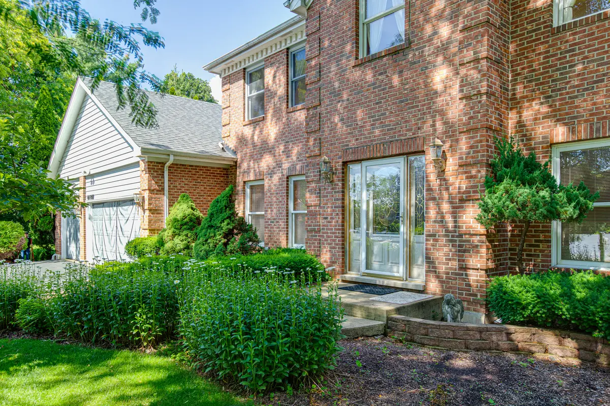 4N411 Trinity LN, West Chicago, IL 60185