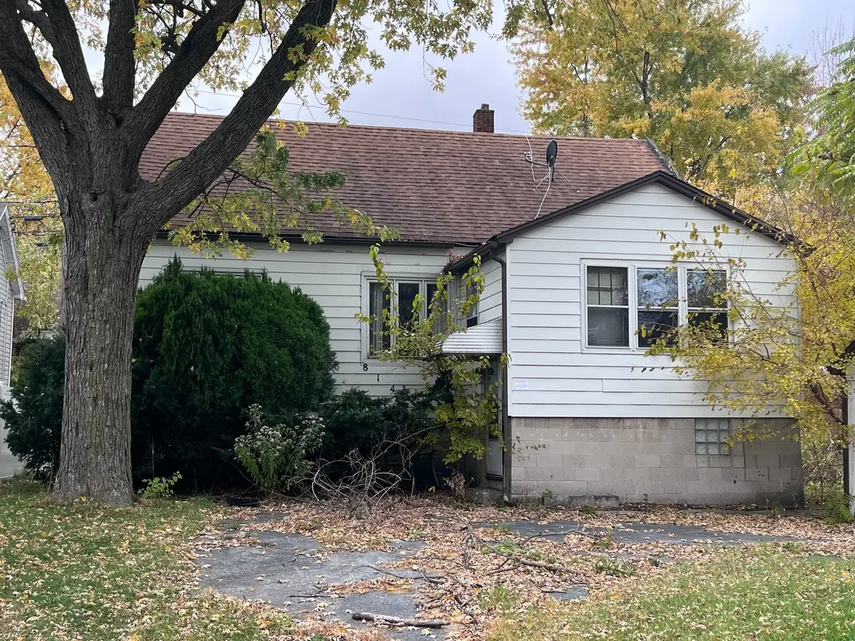 814 Greenbay AVE, Calumet City, IL 60409