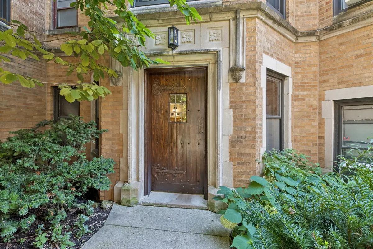 1210 W Jarvis AVE #2N, Chicago, IL 60626