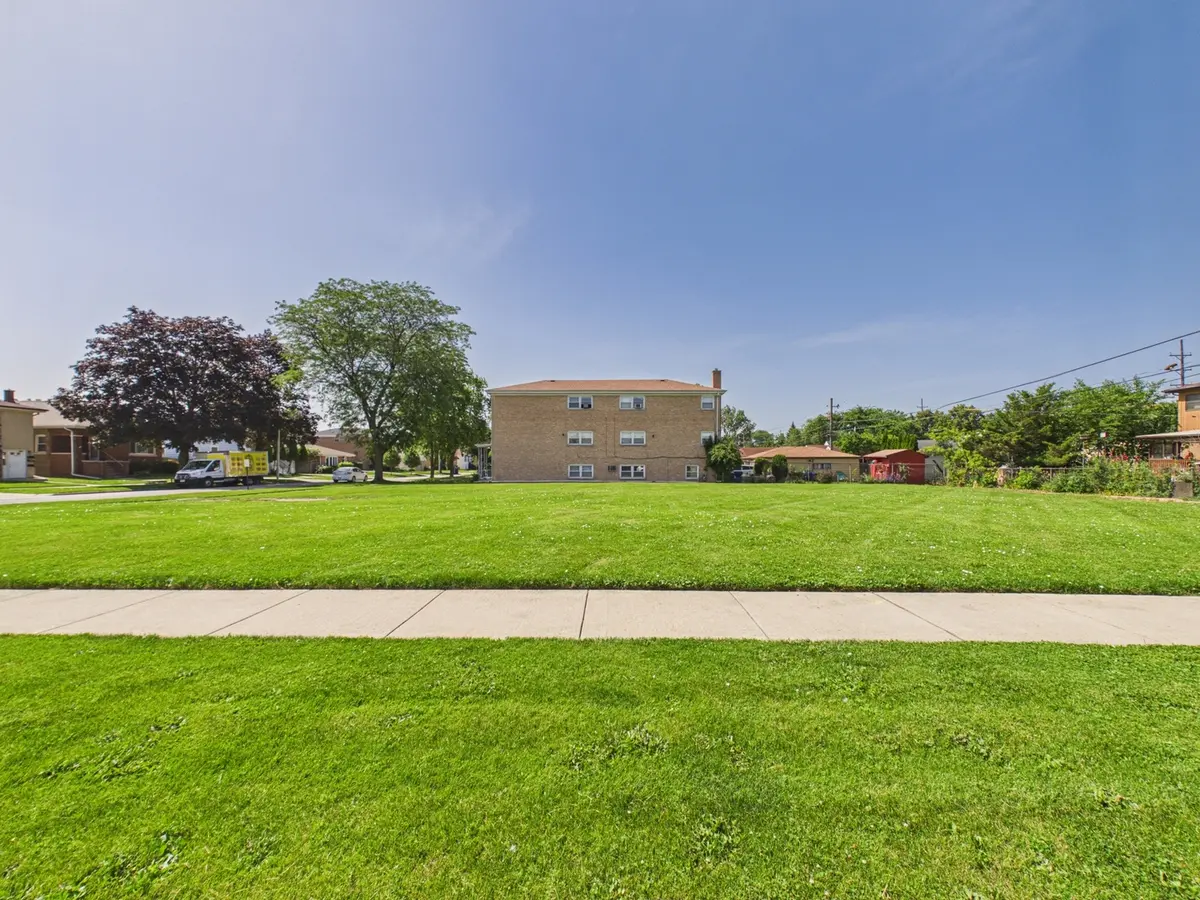 1638 N 32nd AVE, Melrose Park, IL 60160