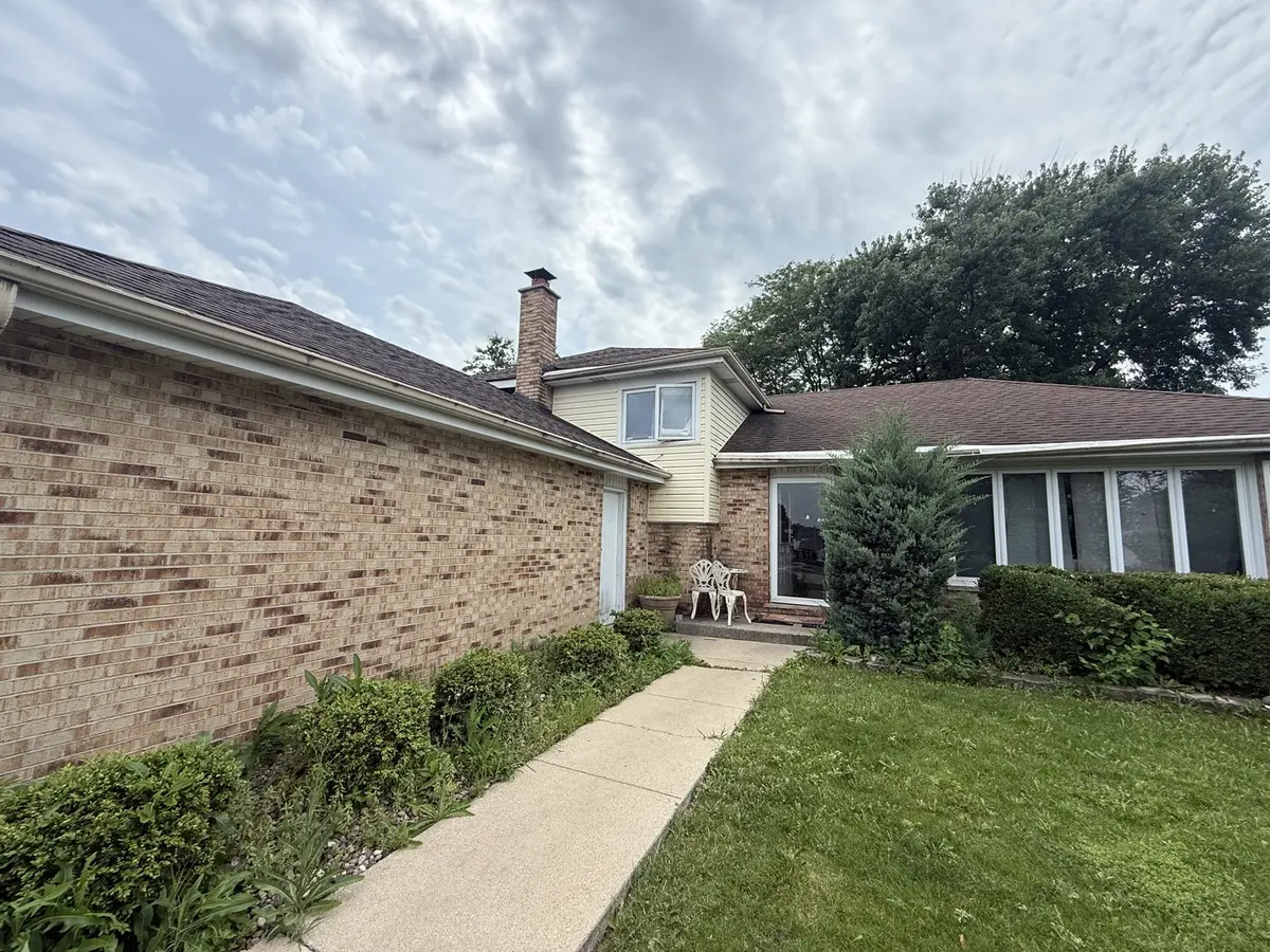 15226 Oxford DR, Orland Park, IL 60462