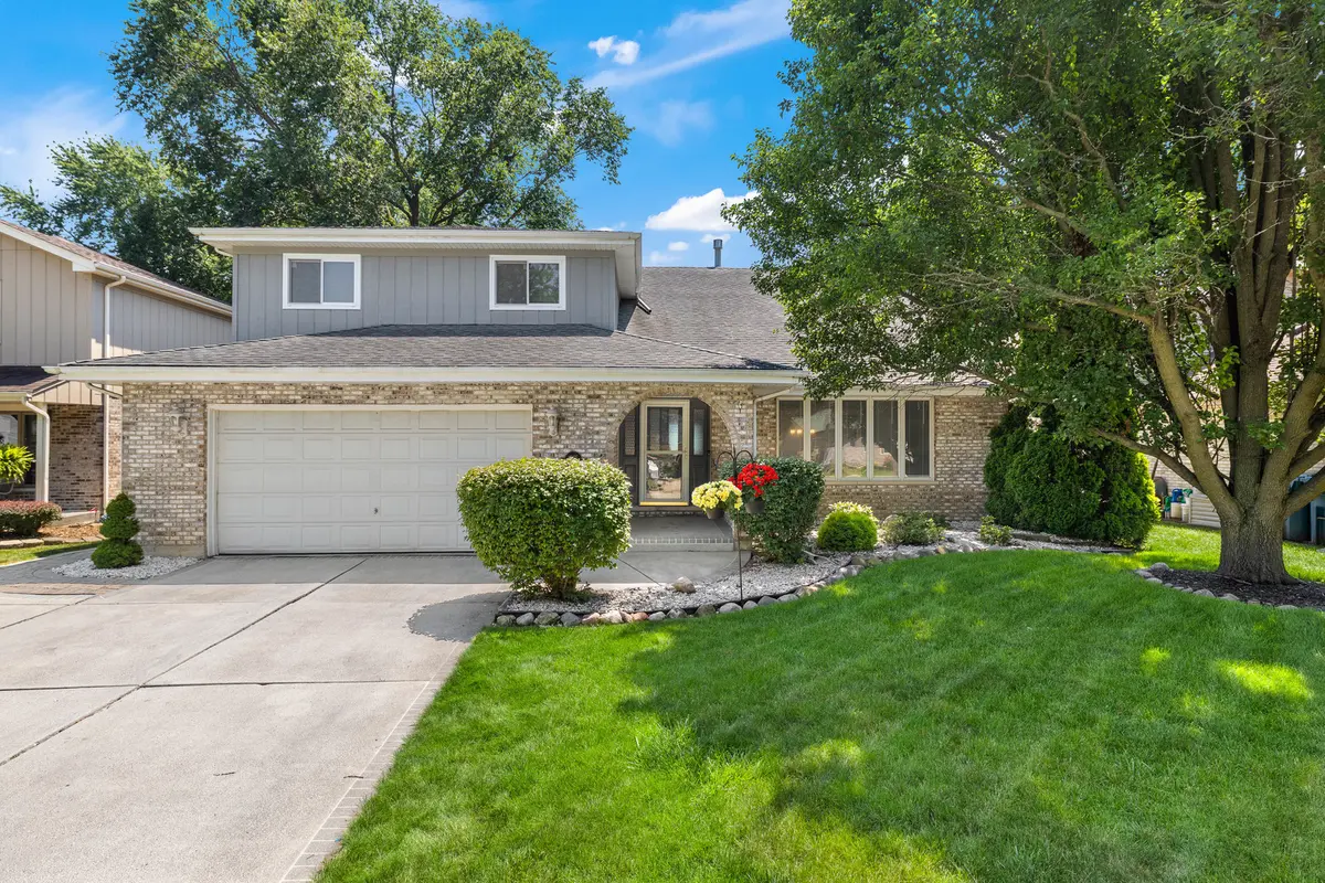 4925 144th ST, Midlothian, IL 60445