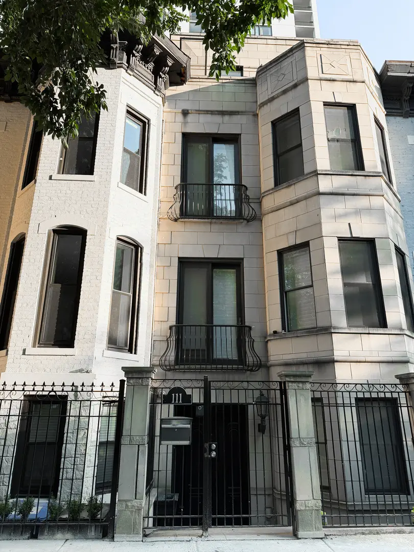 111 W ELM ST, Chicago, IL 60610