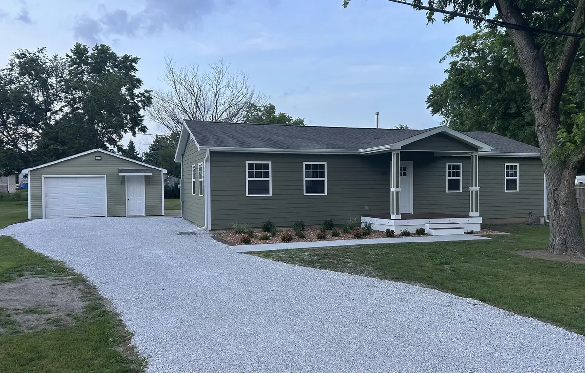 422 E 5th AVE, Rankin, IL 60960