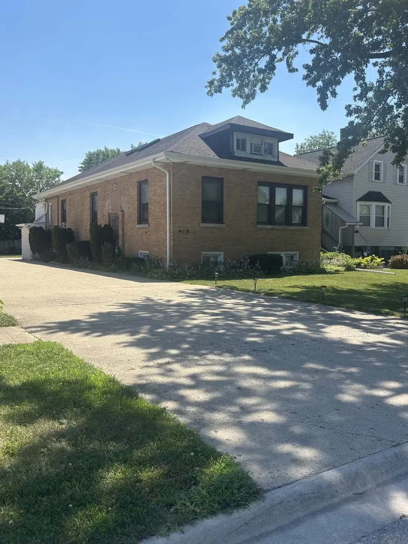 4825 W Jarlath ST, Lincolnwood, IL 60712