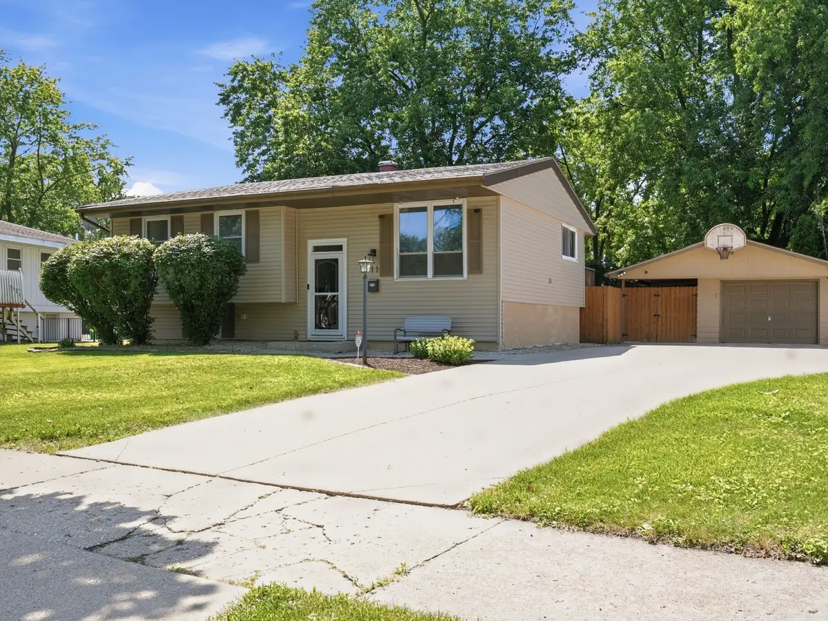 2711 CADDY LN, Joliet, IL 60435
