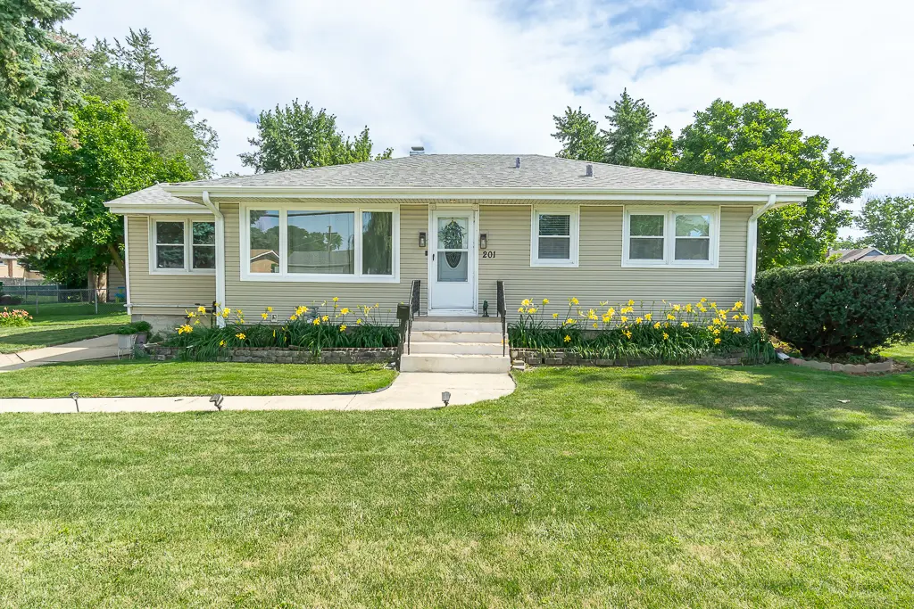 201 S Michigan AVE, Addison, IL 60101