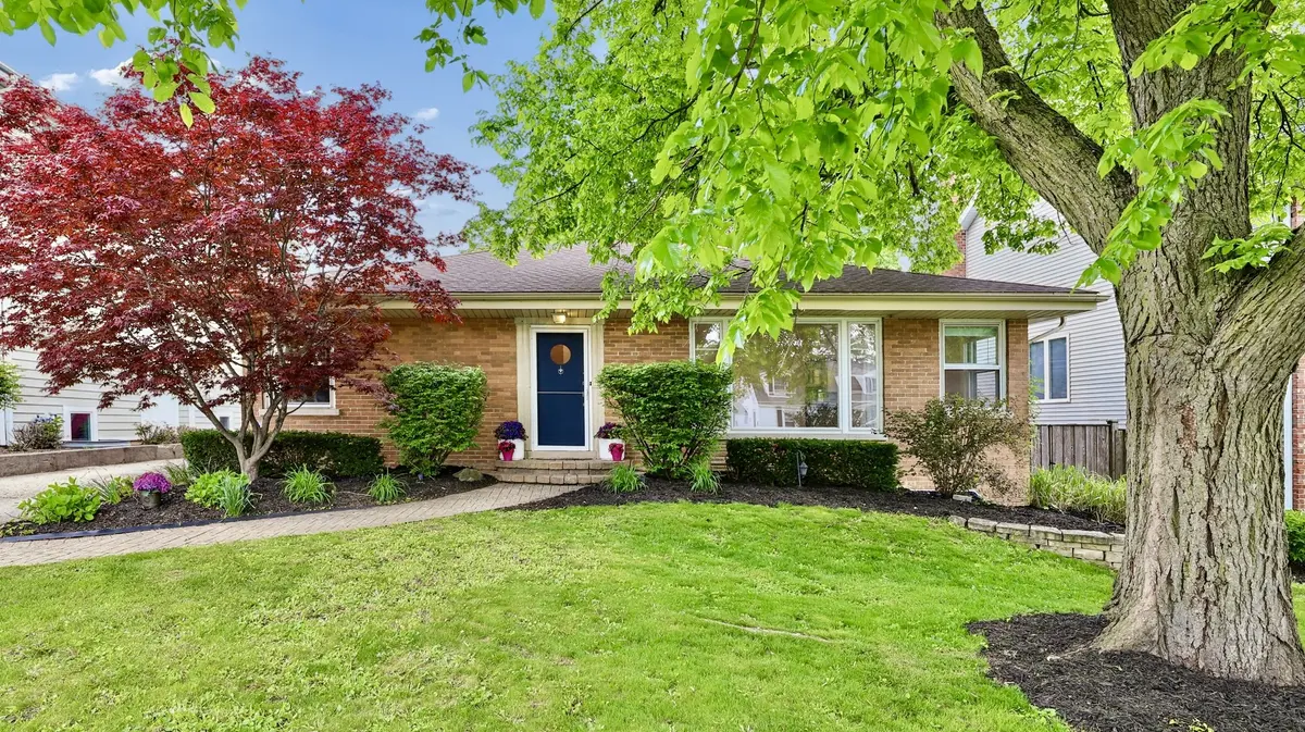 893 S Poplar AVE, Elmhurst, IL 60126