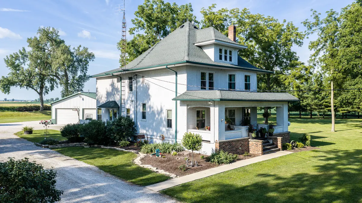 467 N 42nd RD, Mendota, IL 61342