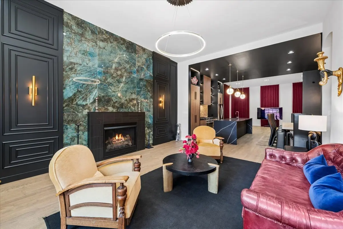 908 N California AVE #1, Chicago, IL 60622