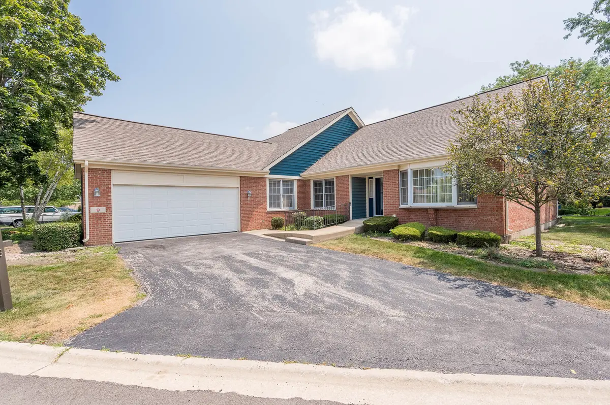 9 Wysteria DR, Olympia Fields, IL 60461
