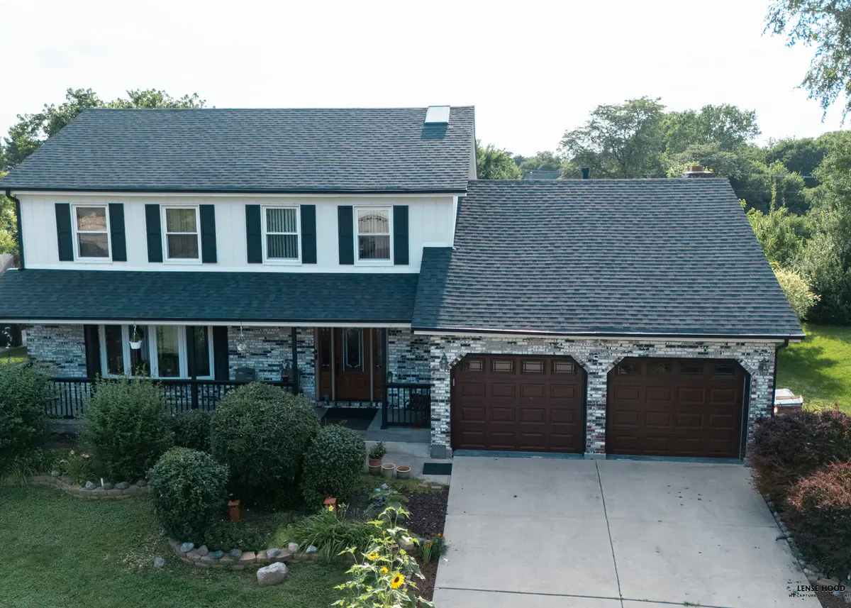 10S168 Oneill DR, Burr Ridge, IL 60527