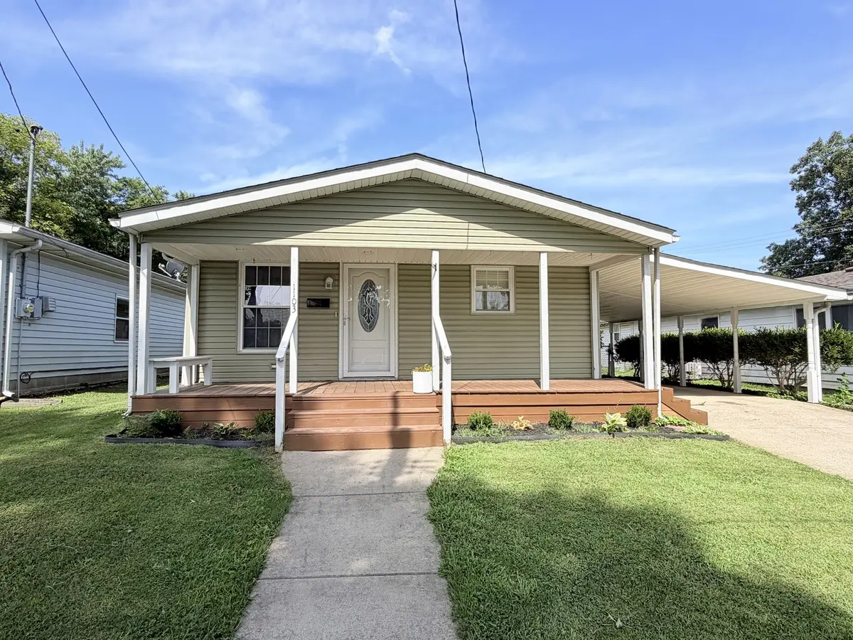 1103 S Hobson ST, Harrisburg, IL 62946