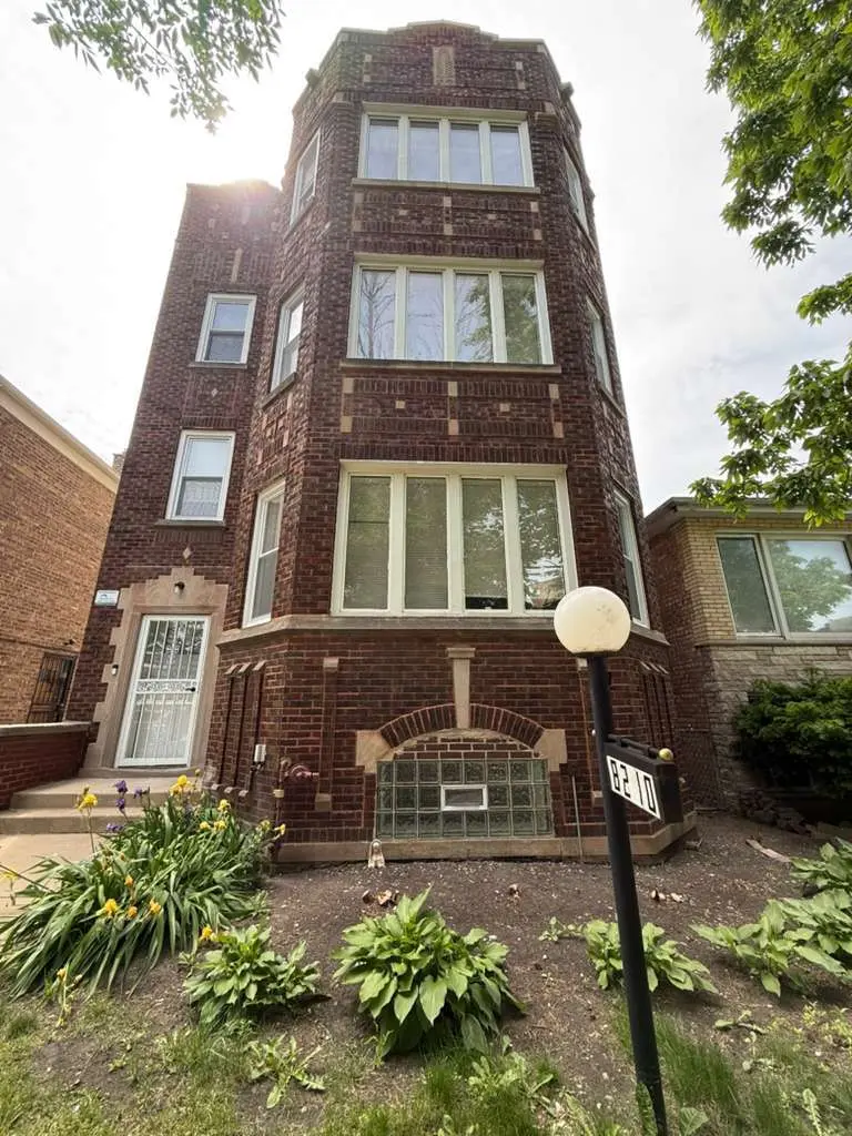 8210 S Marshfield AVE #3, Chicago, IL 60620