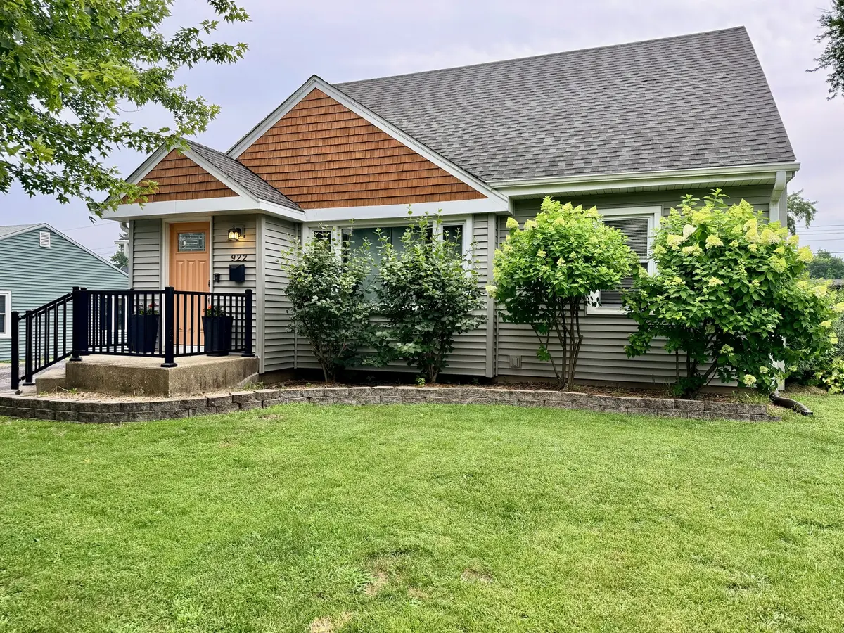 922 Cornell ST, Ottawa, IL 61350