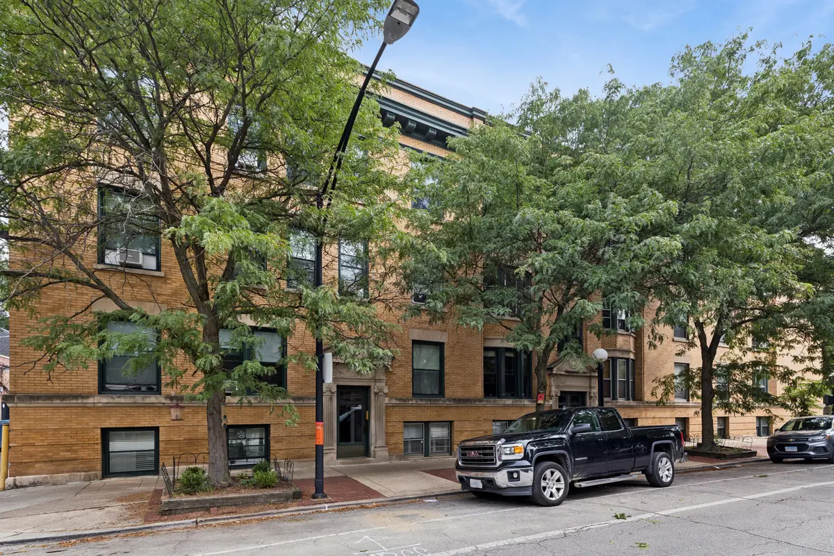 442 W Dickens AVE #3, Chicago, IL 60614