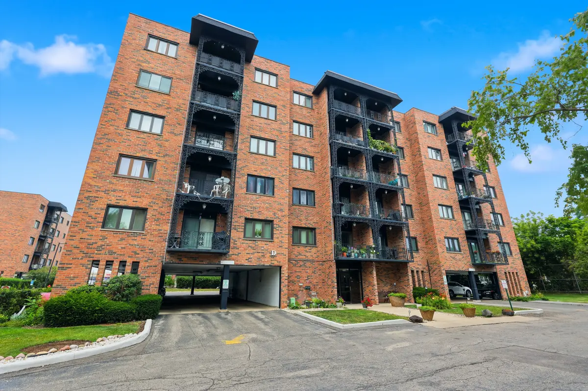 9332 Landings LN #506, Des Plaines, IL 60016