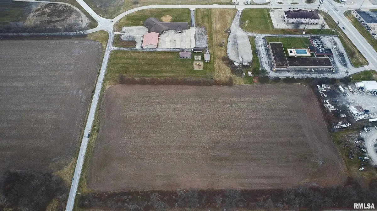 00 Mills Cart RD, Salem, IL 62881