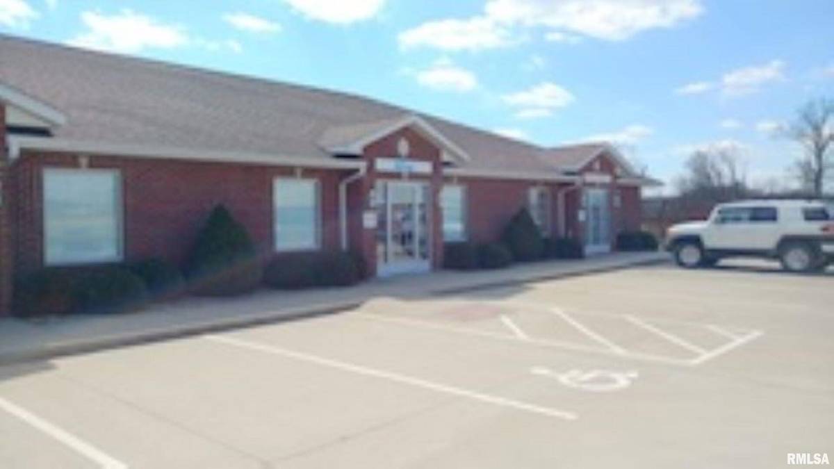 3415 Office Park DR #D, Marion, IL 62959