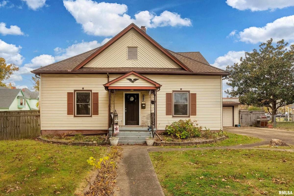 306 S MADISON ST, Marion, IL 62959