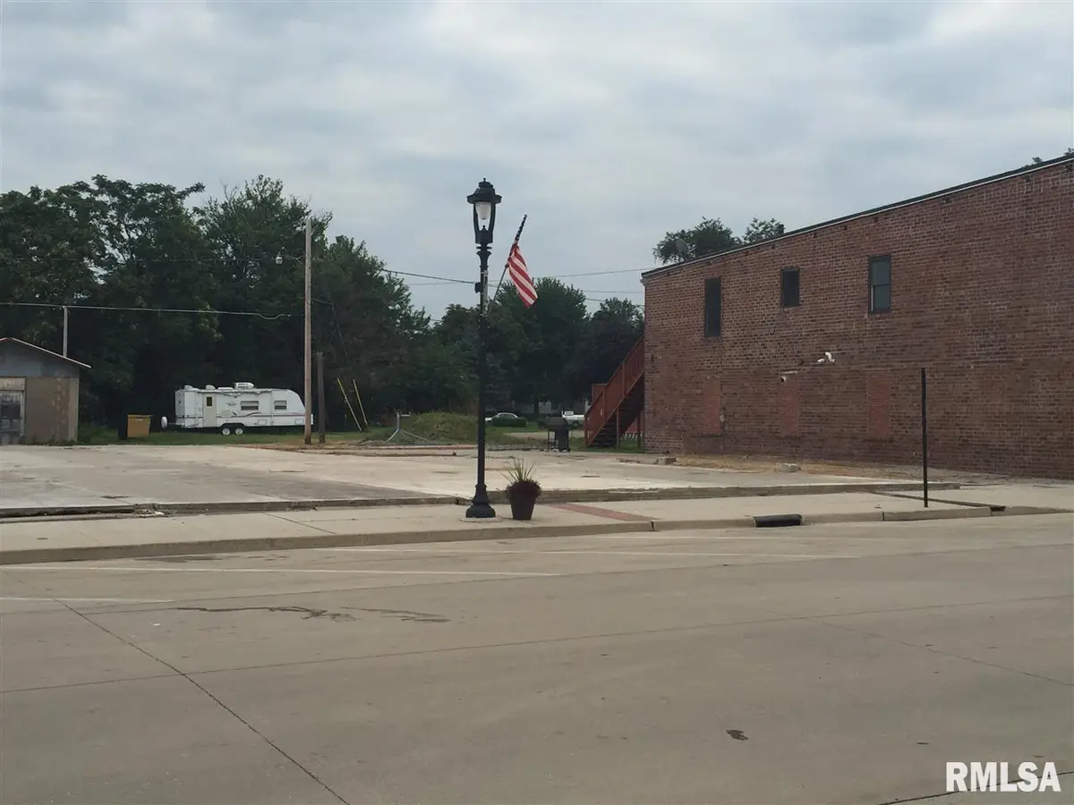 118 N PROSPECT ST, Cambridge, IL 61238
