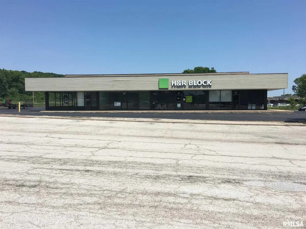 3850 BLACKHAWK RD #H-1, Rock Island, IL 61201