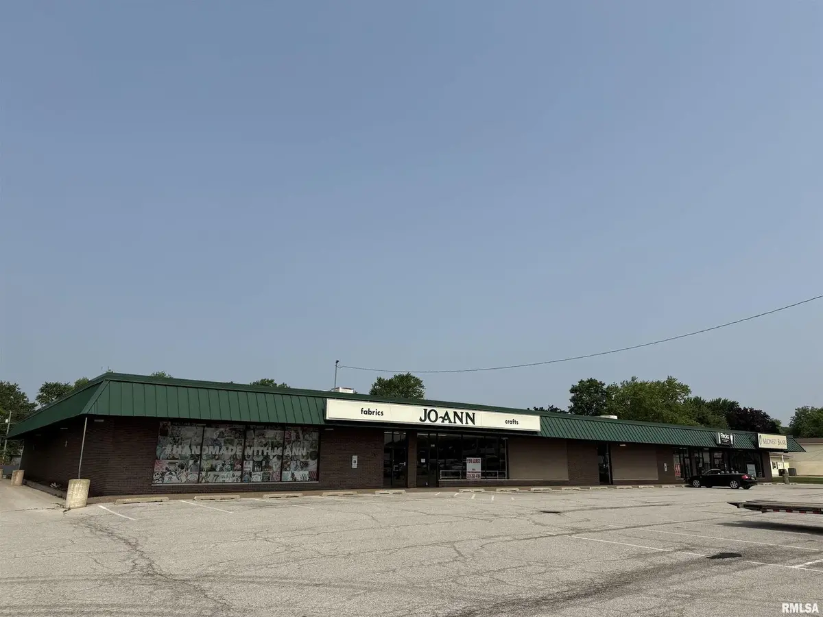 3911 16TH ST, Moline, IL 61265