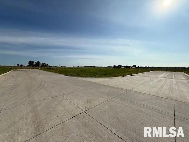 6340 RYAN RD, Bettendorf, IA 52722