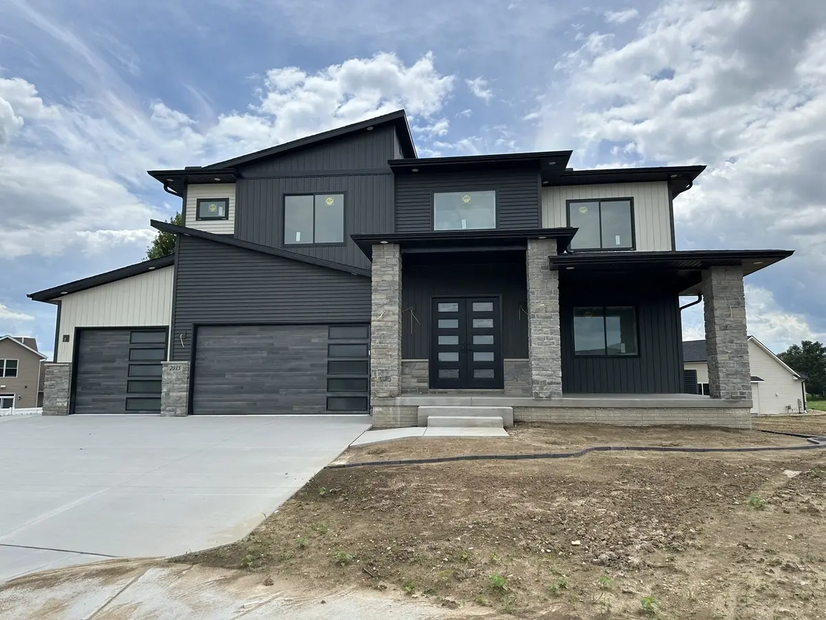 2015 KATIE CT, Davenport, IA 52807