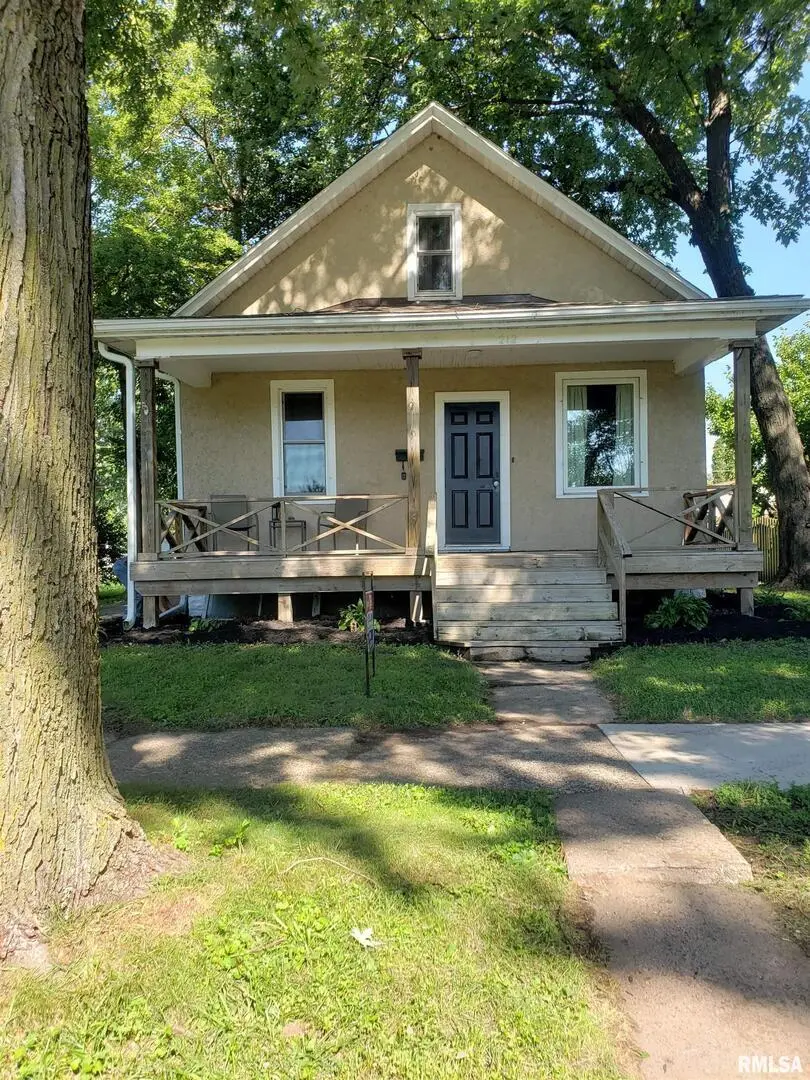 212 44TH ST, Moline, IL 61265