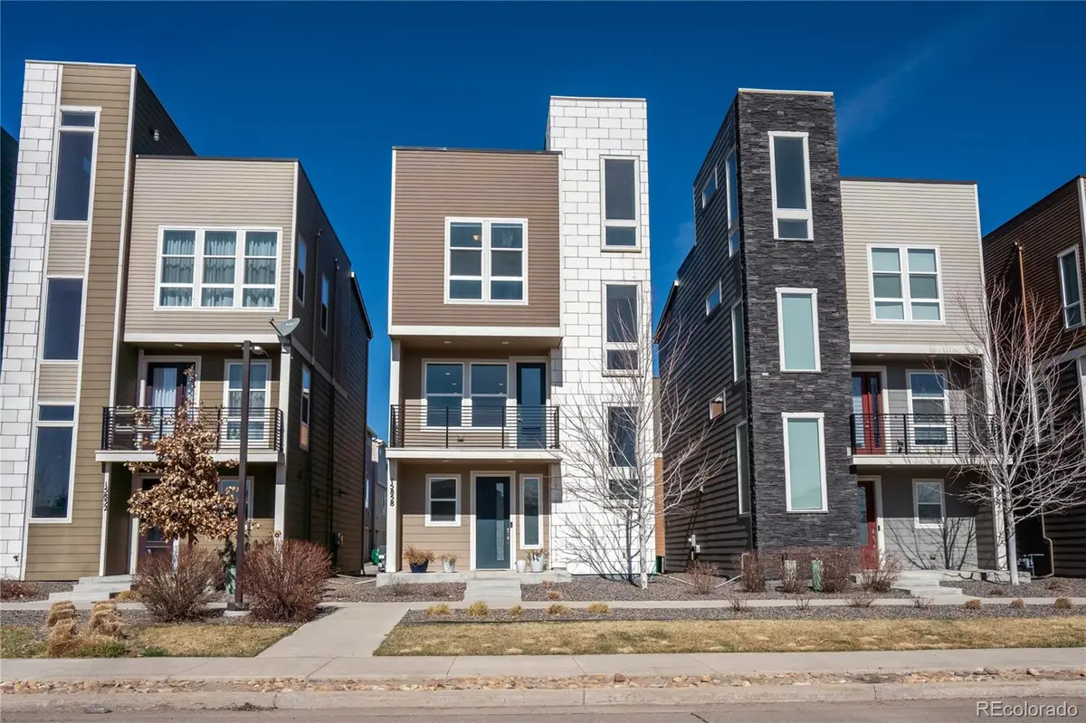 15858 E Broncos PL, Englewood, CO 80112