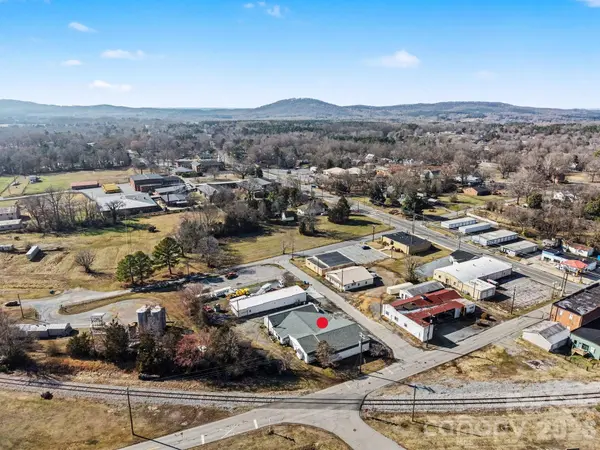 11 Bell AVE, Denton, NC 27239